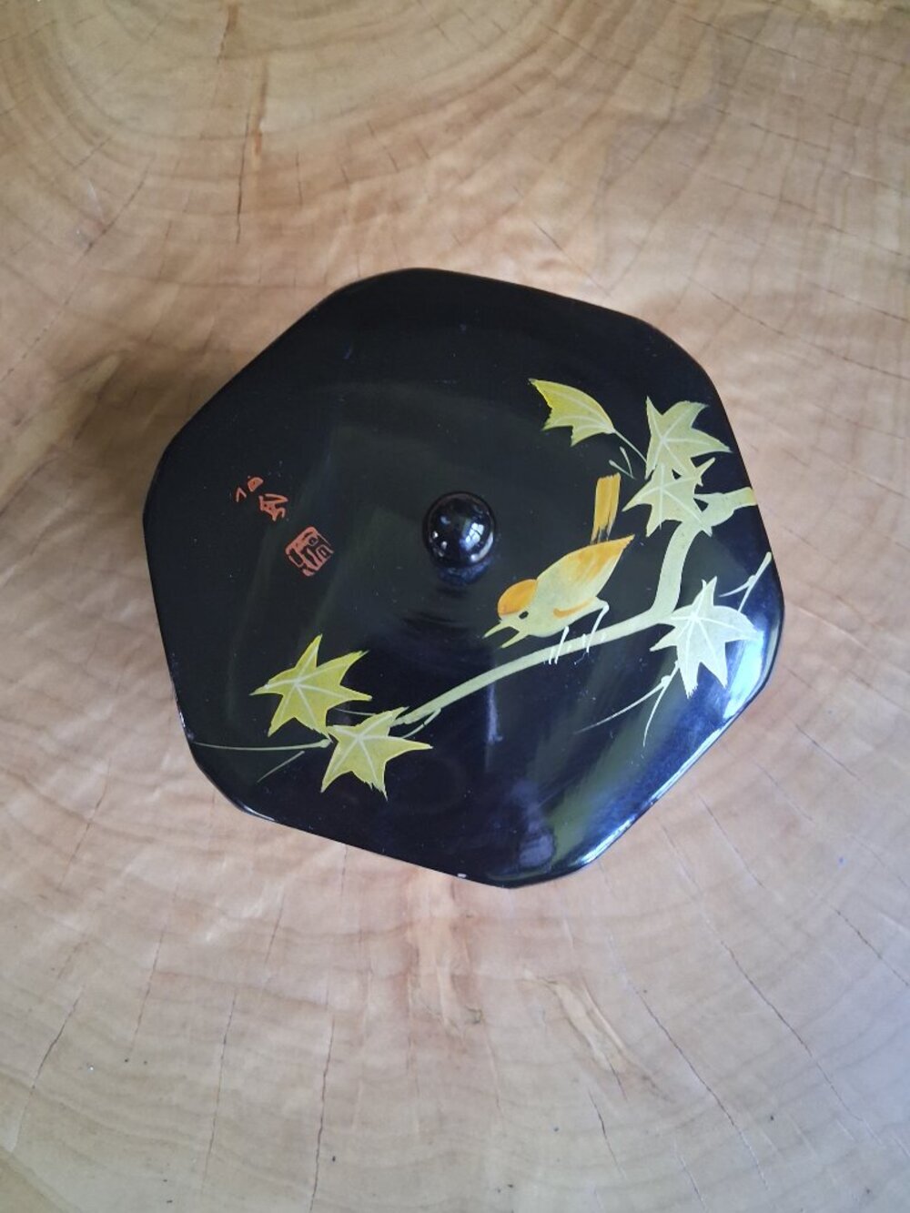 Vintage 1950s Japanese Lacquer Dresser / Powder Bowl with Lid - Picture 6 of 15
